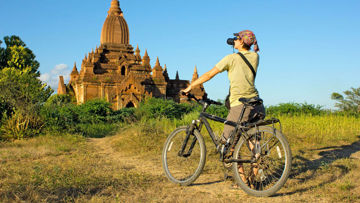 Bagan_na kole se dostanete i mimo trasy masové turstiky