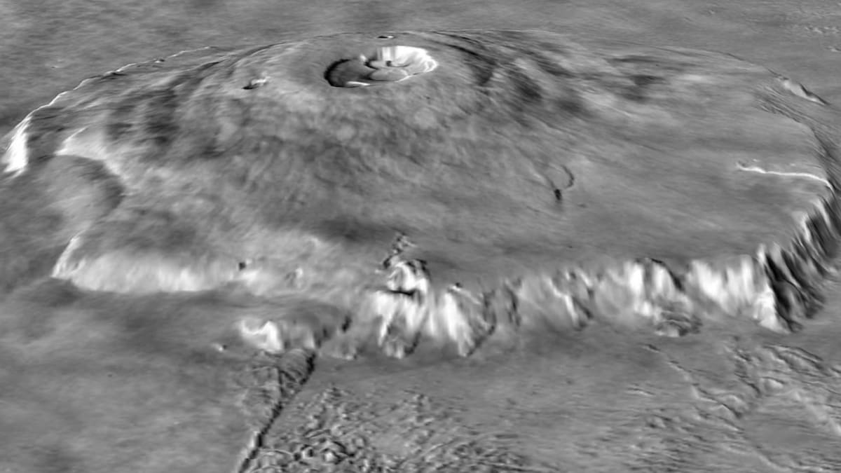 Olympus Mons na Marsu je největší sopkou Sluneční soustavy