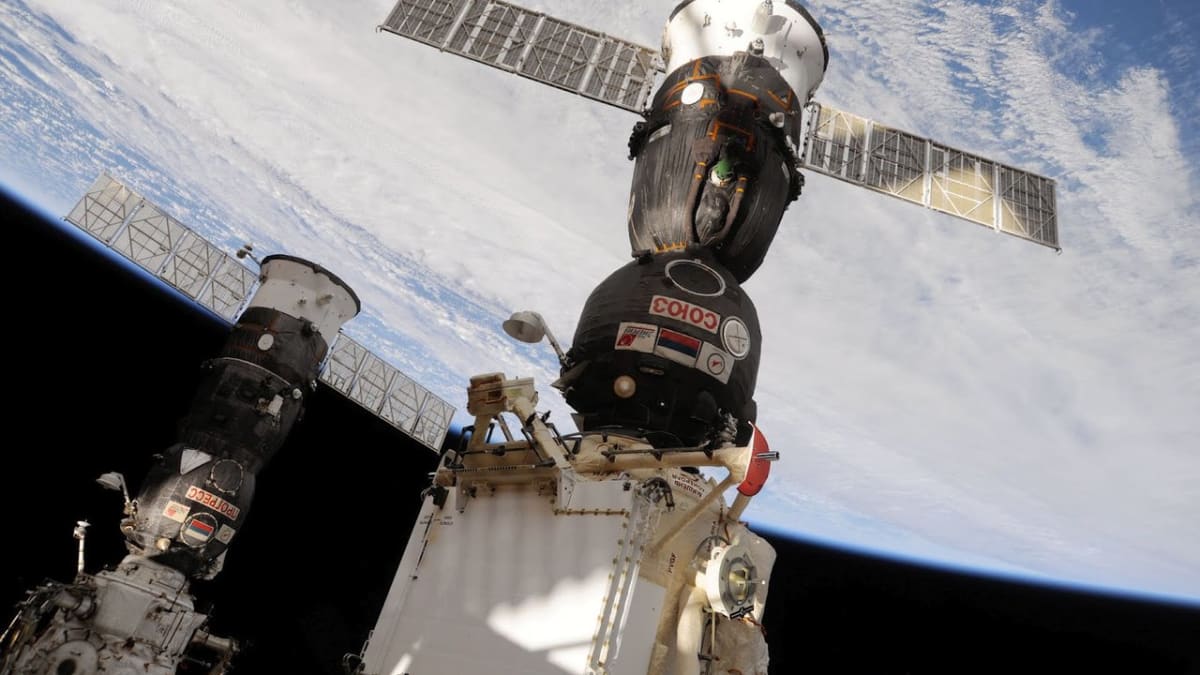 Sojuz nad Zemí