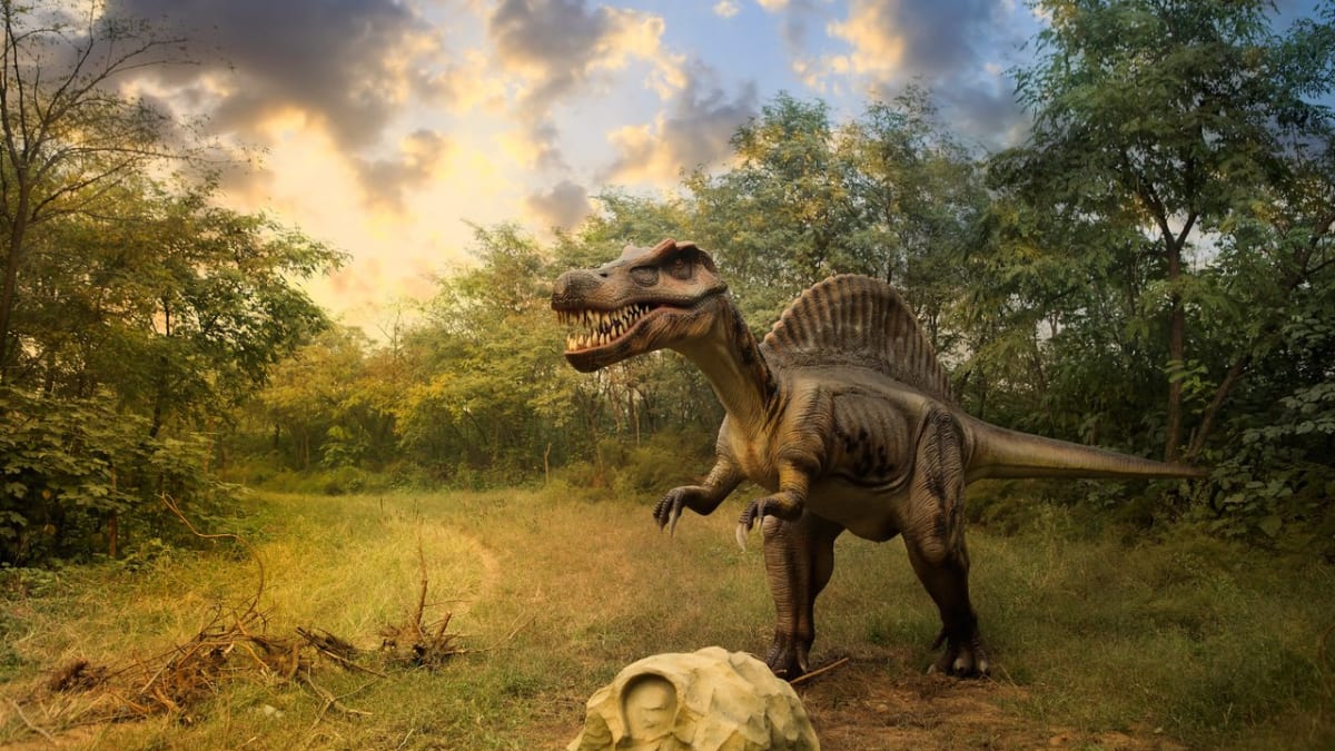 Dinosauři před 65 miliony lety  vymřeli