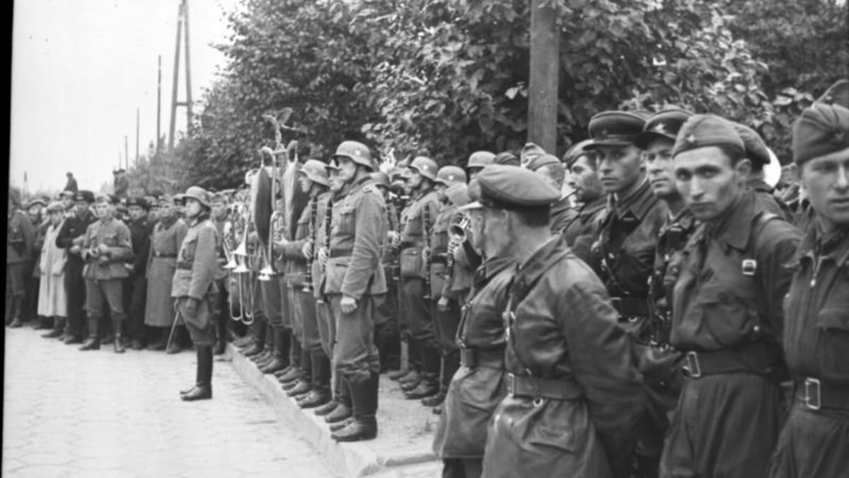 Vojenská přehlídka wehrmachtu a Rudé armády v Brestu Litevském v roce 1939
