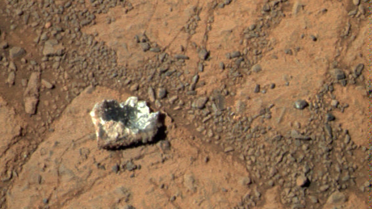 Podivný kámen na Marsu