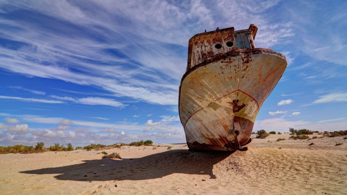 Že vyschne Aralské jezero také nikdo nepředvídal...