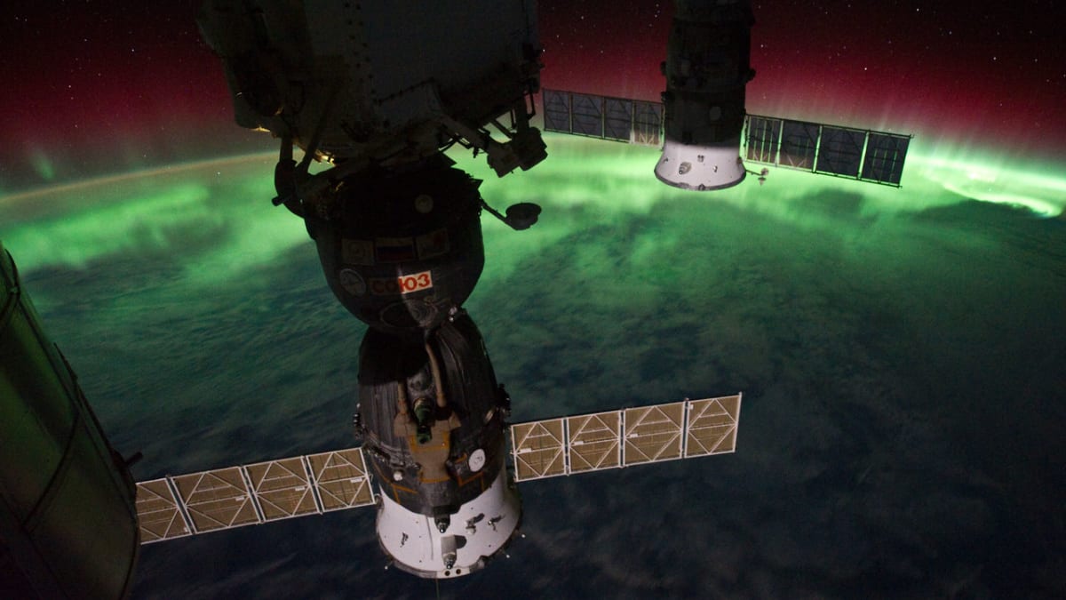 ISS a nádherná polární záře