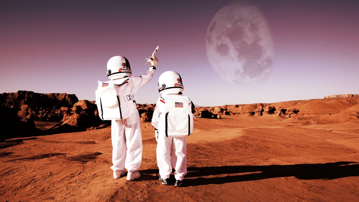Dva lidé na Marsu