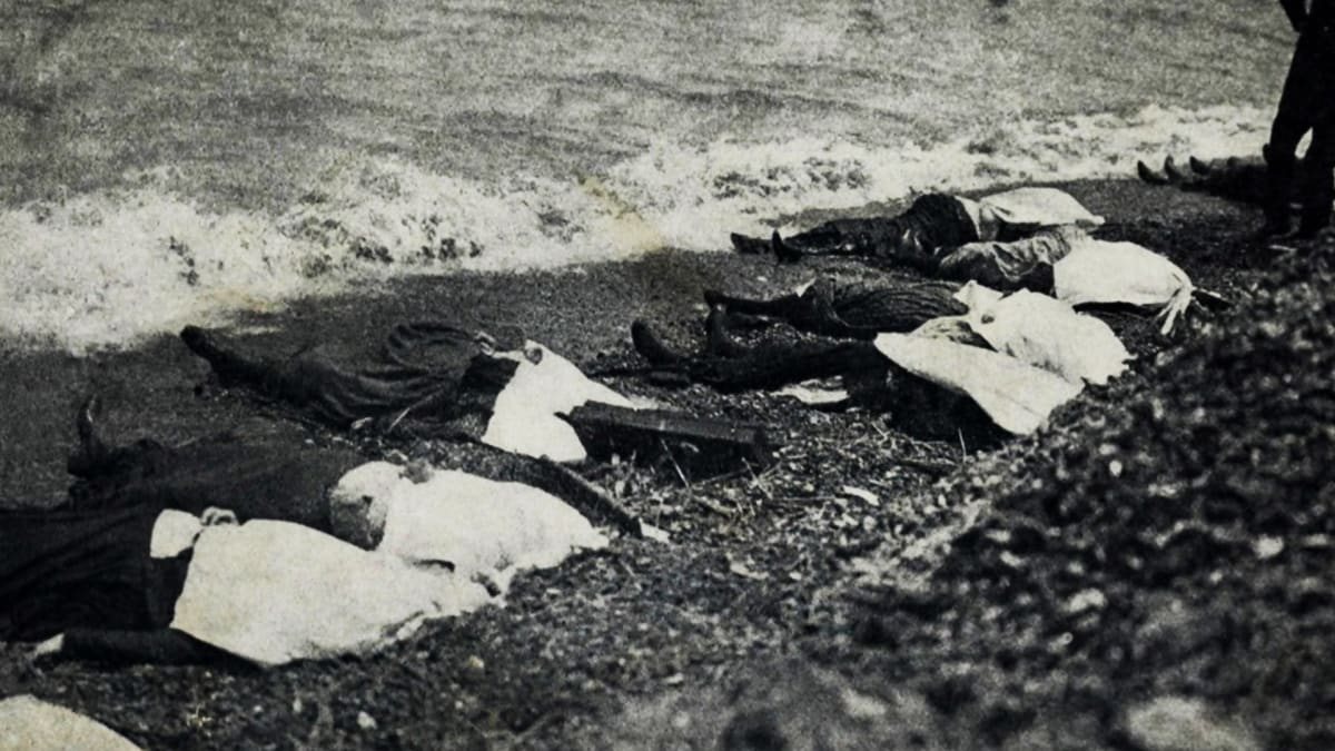 Těla zesnulých z osudné plavby