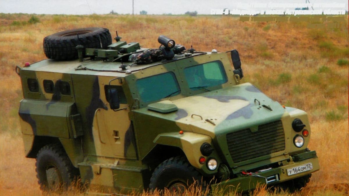 Ruský medvěd - obrněnec SPM-3 Medveď  - rychlost v terénu až 50 km