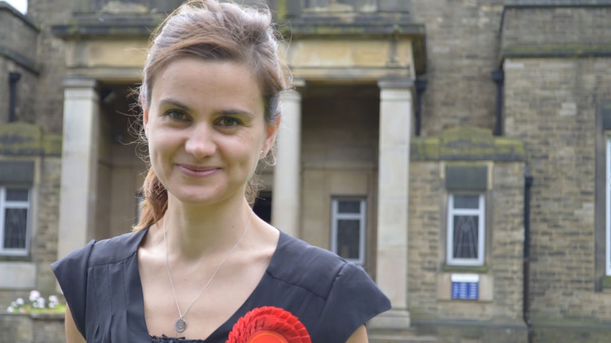 Zavražděná poslankyně Jo Cox se stala symbolem otrávené společnosti uvnitř Spojeného království