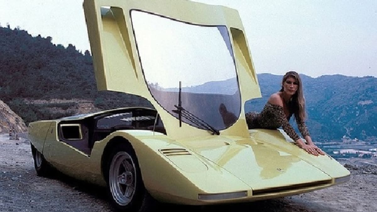 Retro futuristické Ferrari