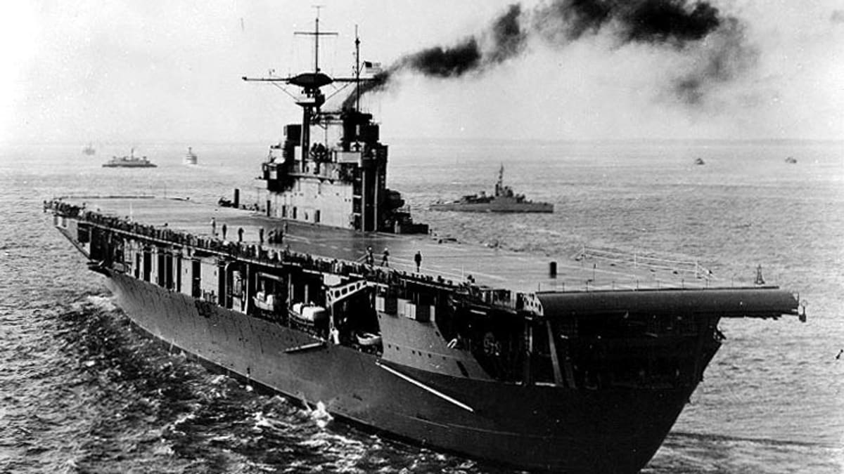 USS Hornet byla na vodu spuštěna v roce 1939