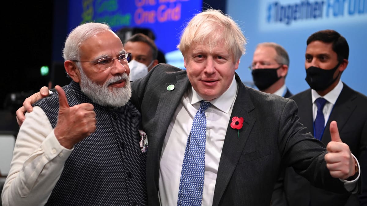 Narendra Modi a Boris Johnson na konferenci COP26