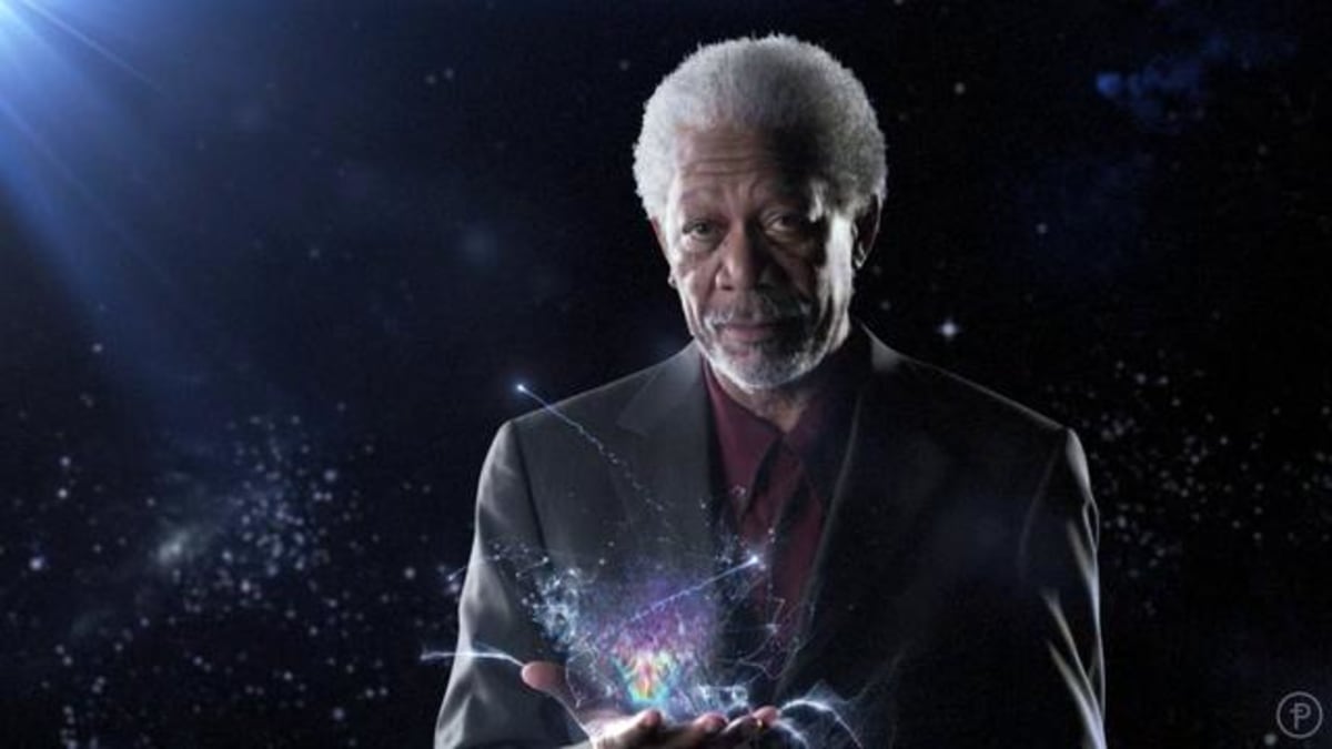 Morgan Freeman: Do červí díry
