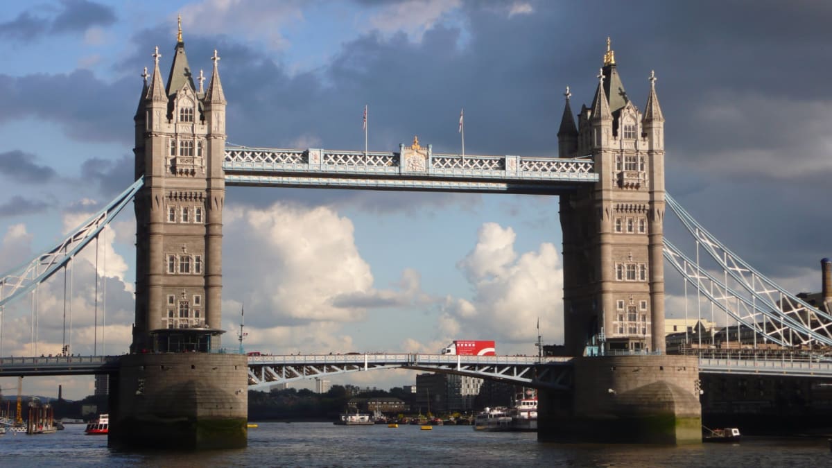 Tower Bridge - užitečný turistický skvost