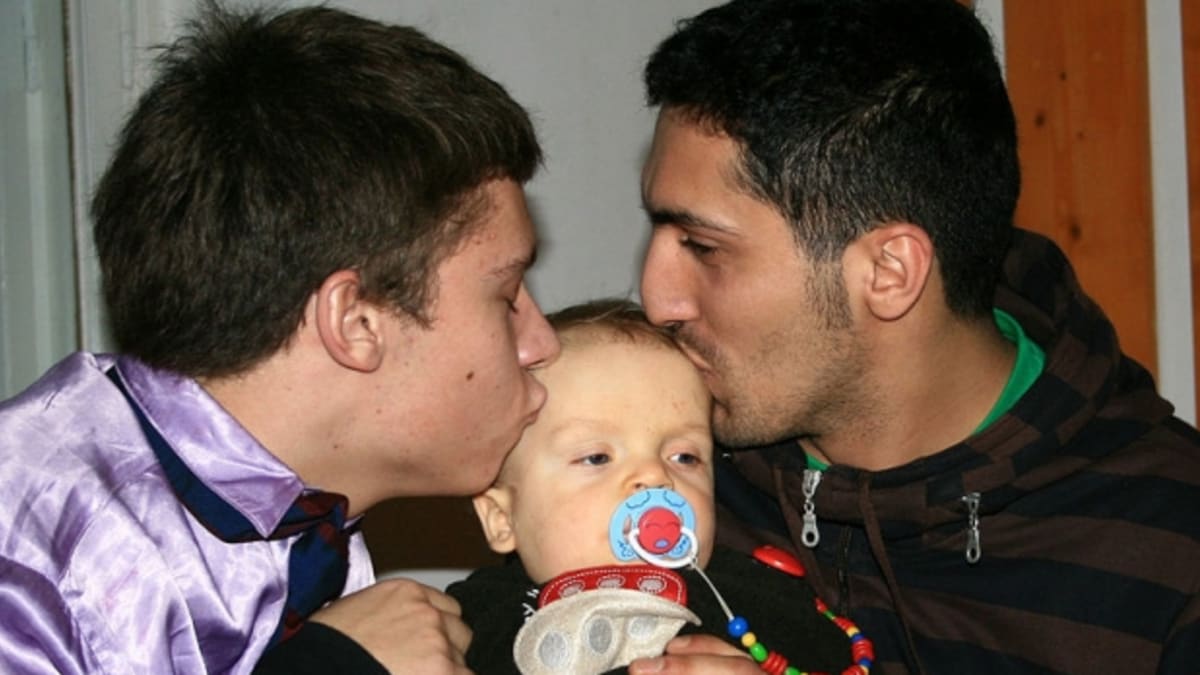 Homosexuální pár s dítětem