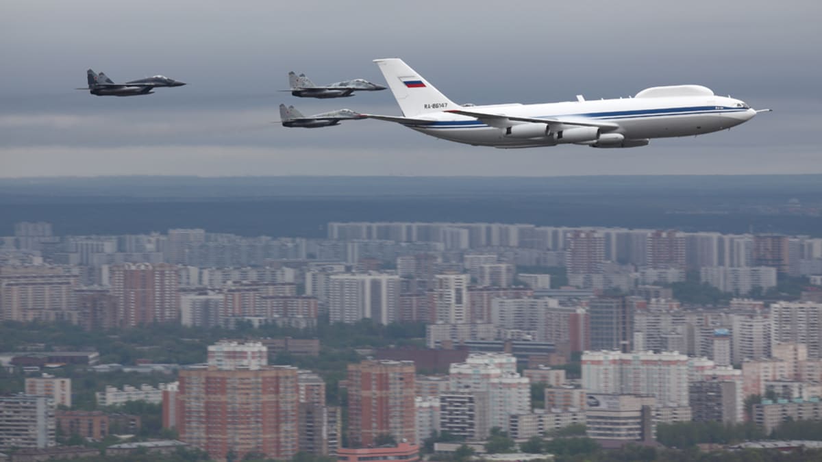 Iljušin Il-80 nad Moskvou 6. května 2010