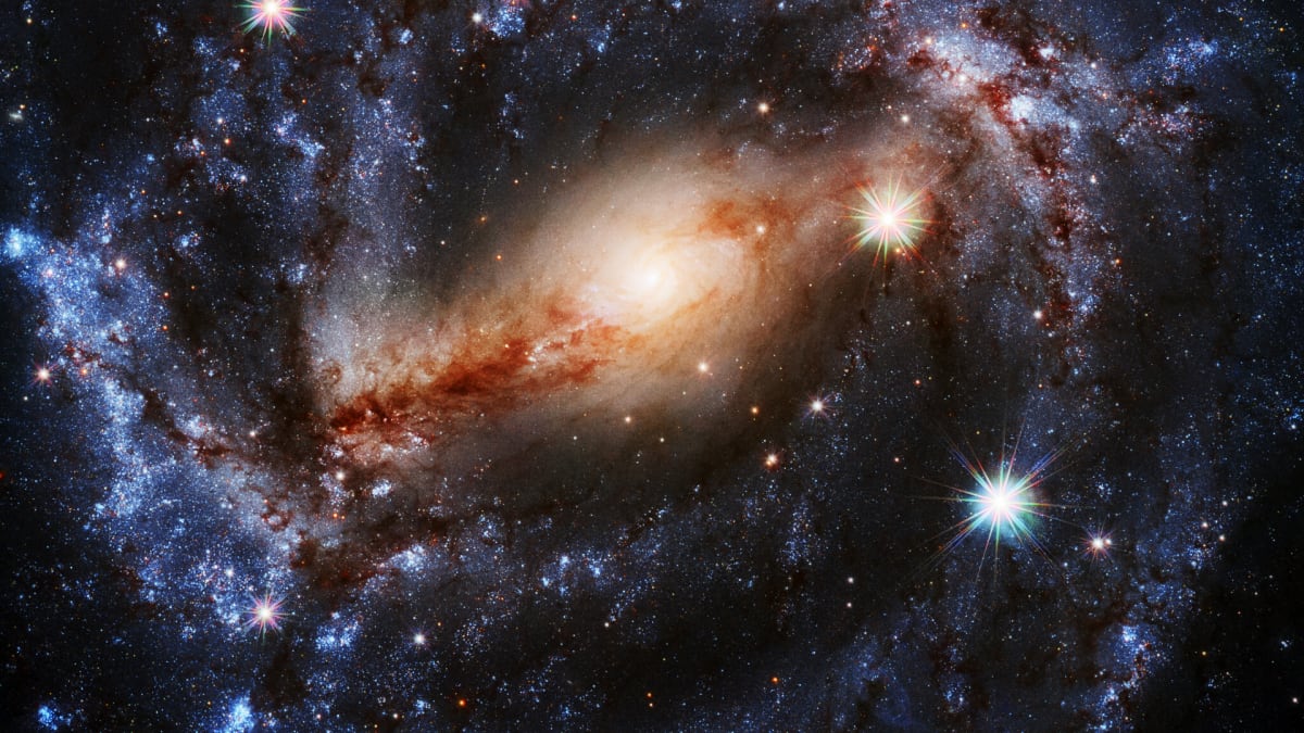 Spirálovitá galaxie NGC 5643