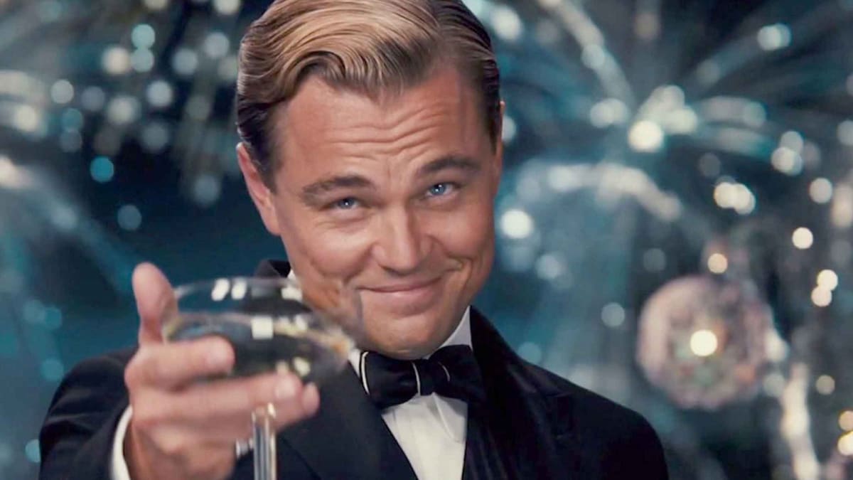 Leonardo DiCaprio ve filmu Velký Gatsby dával bohatství jasně na odiv.
