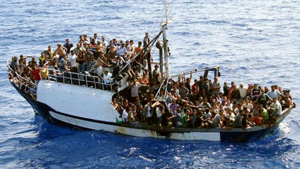 Loď s emigranty