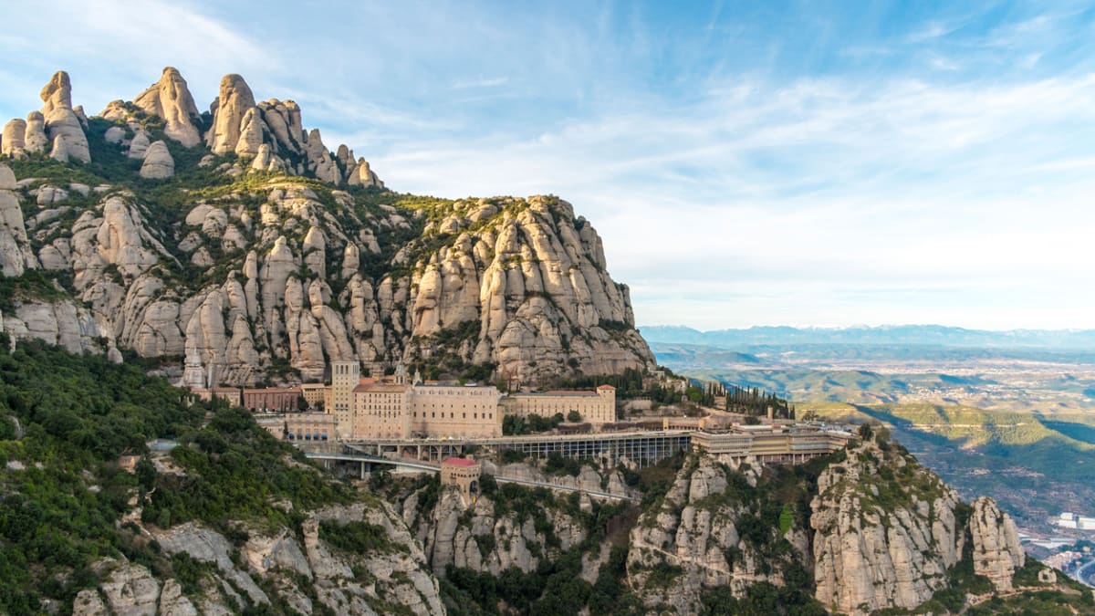 Klášter na tajemné hoře Montserrat má skrývat pramen života...