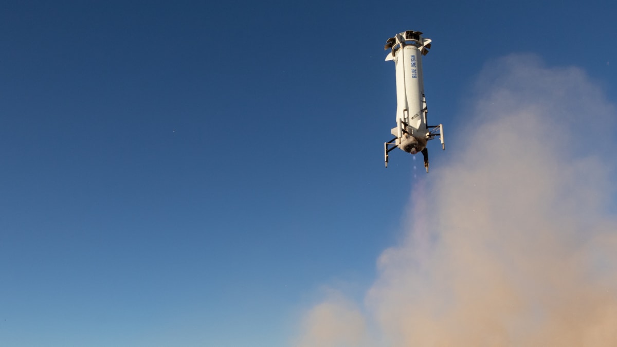Raketa New Shepard zvládne sama přistát ve vertikální poloze