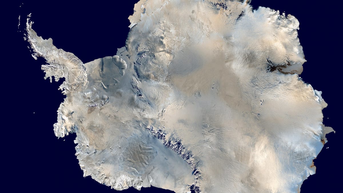 Antarktida z vesmíru