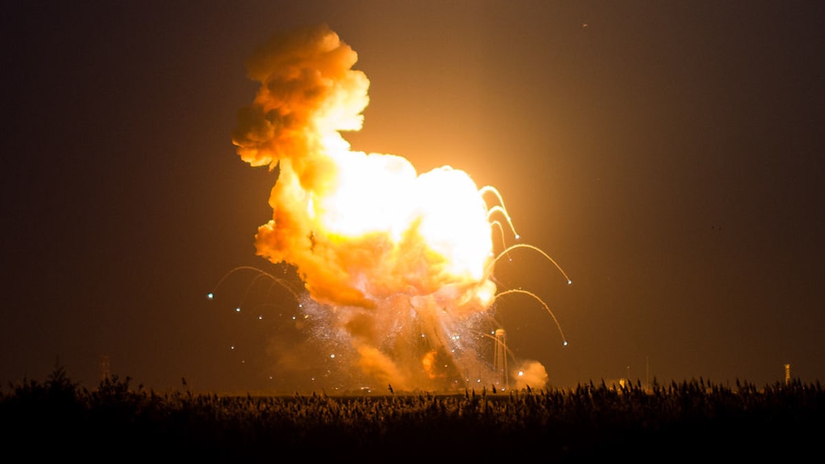 výbuch rakety Antares