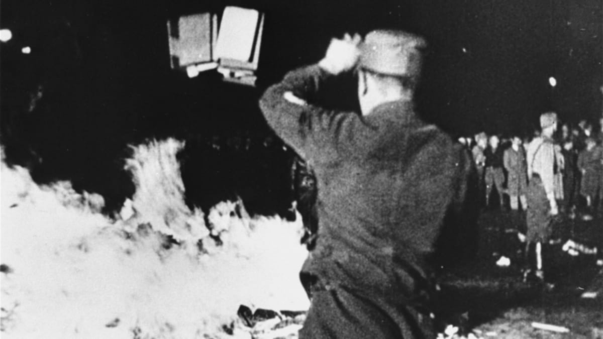 Nacistické pálení "závadných" knih