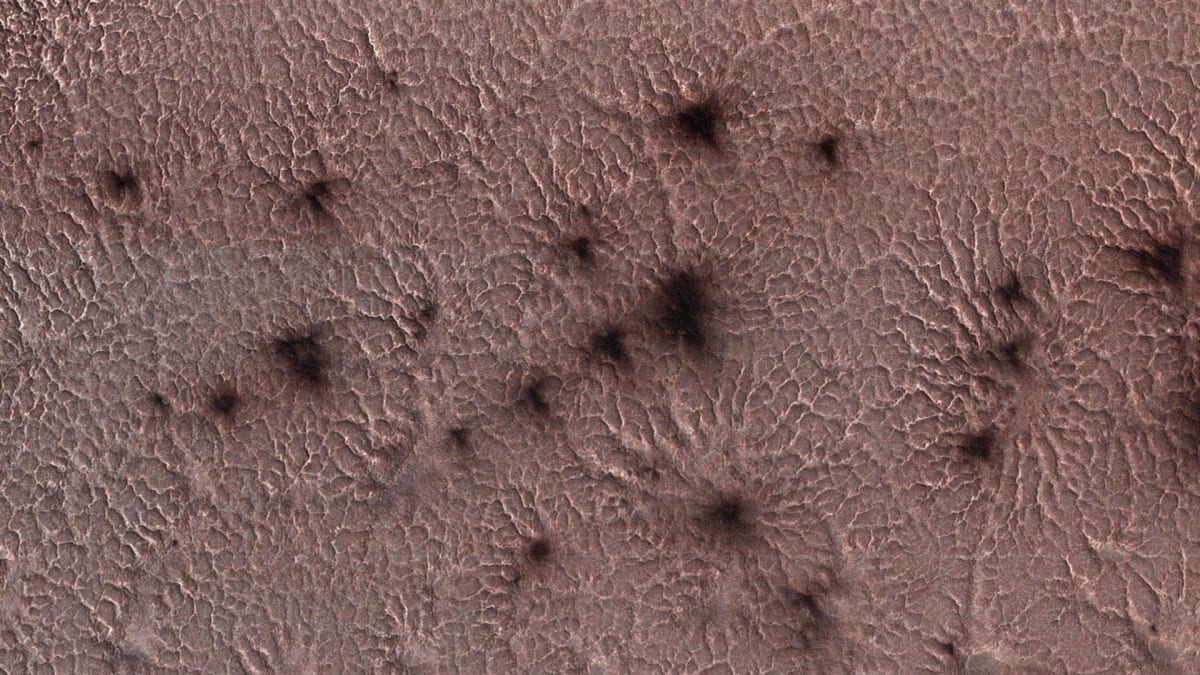 Prapodivní „pavouci“ z Marsu