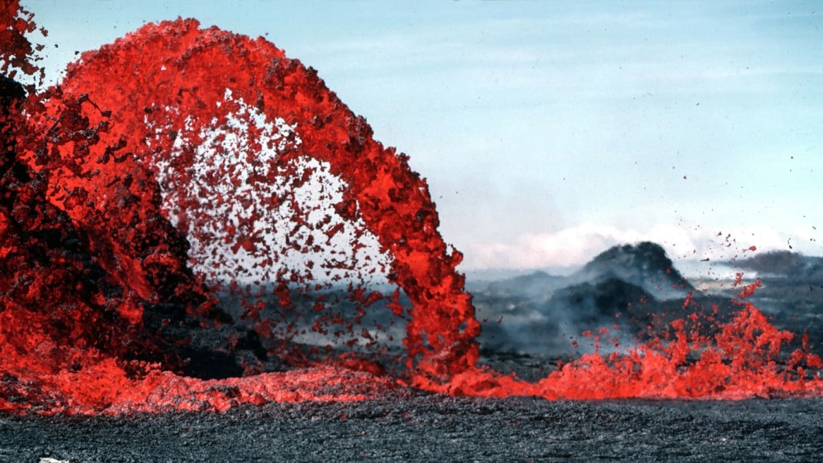 Sopečná erupce jasně ukazuje, že přírodě neporučíme