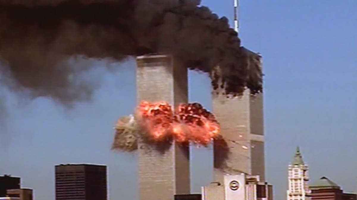 WTC v plamenech