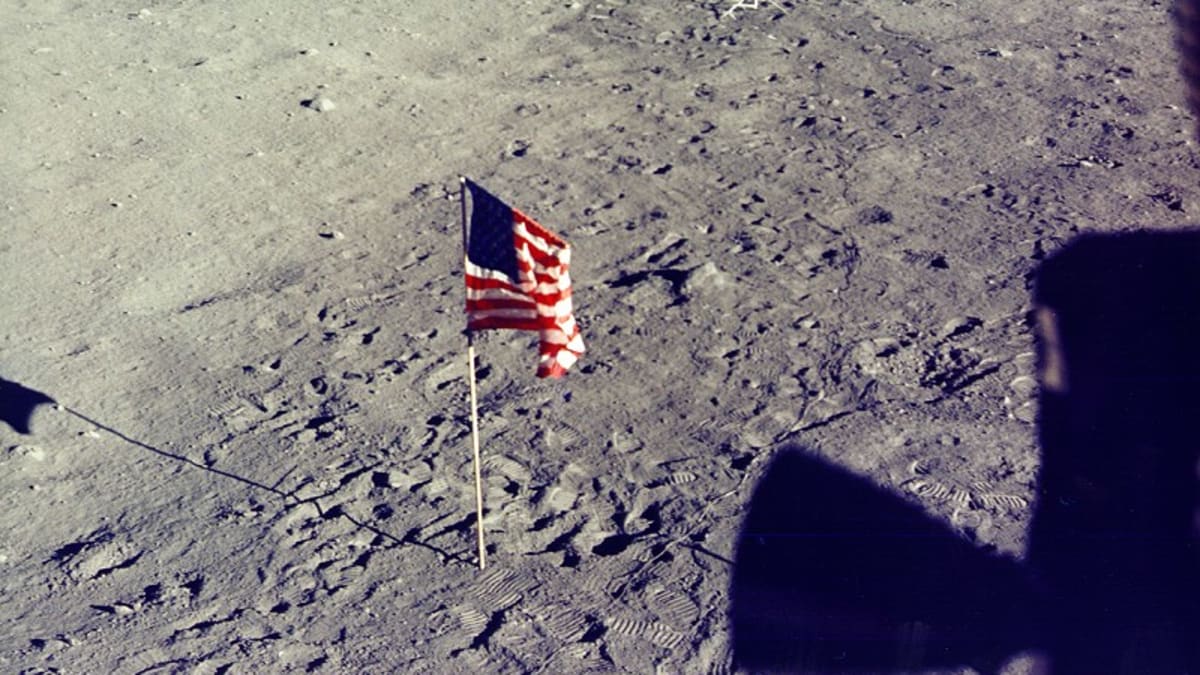 Pohled zevnitř lunárního modulu