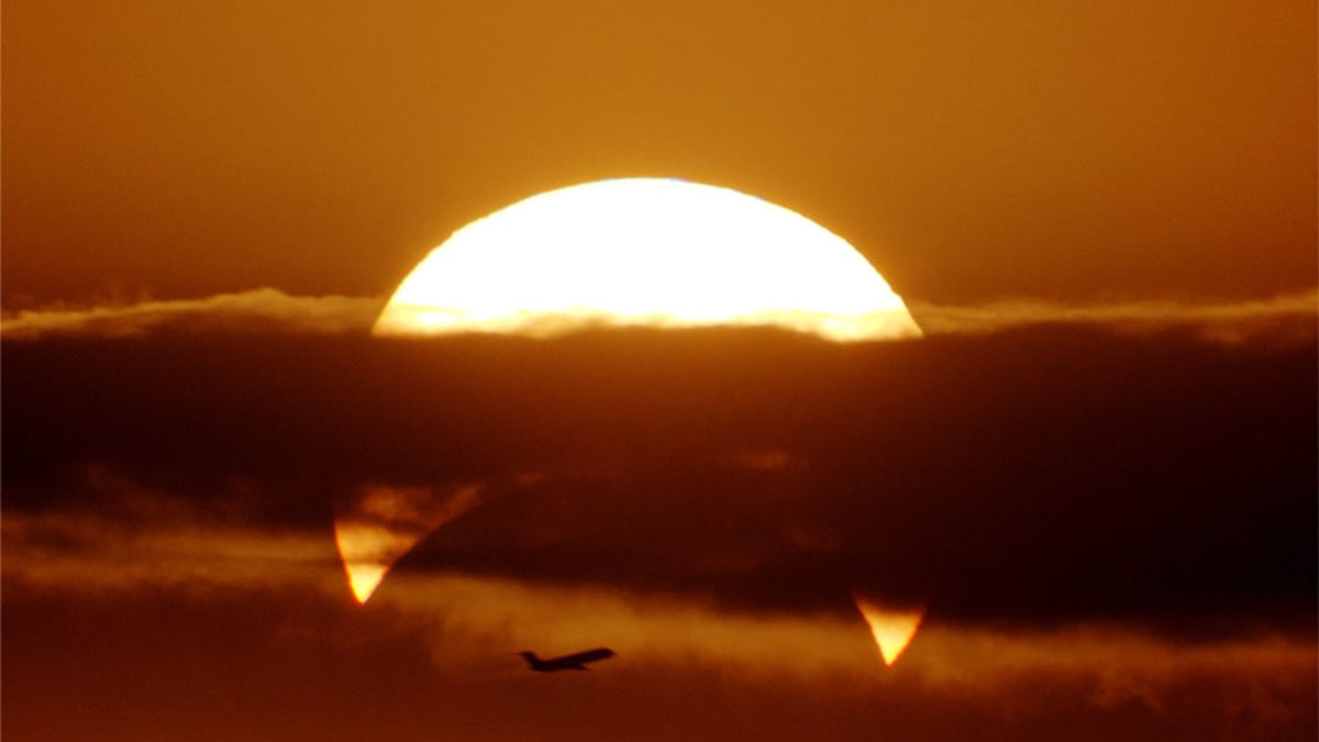 Částečné zatmění Slunce pozorované v Austrálii v roce 2013. Autor Phillip Calais.