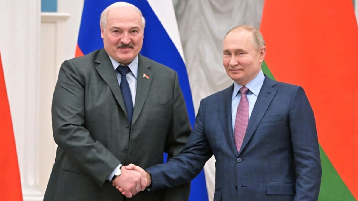 Alexandr Lukašenko a Vladimir Putin v únoru 2022