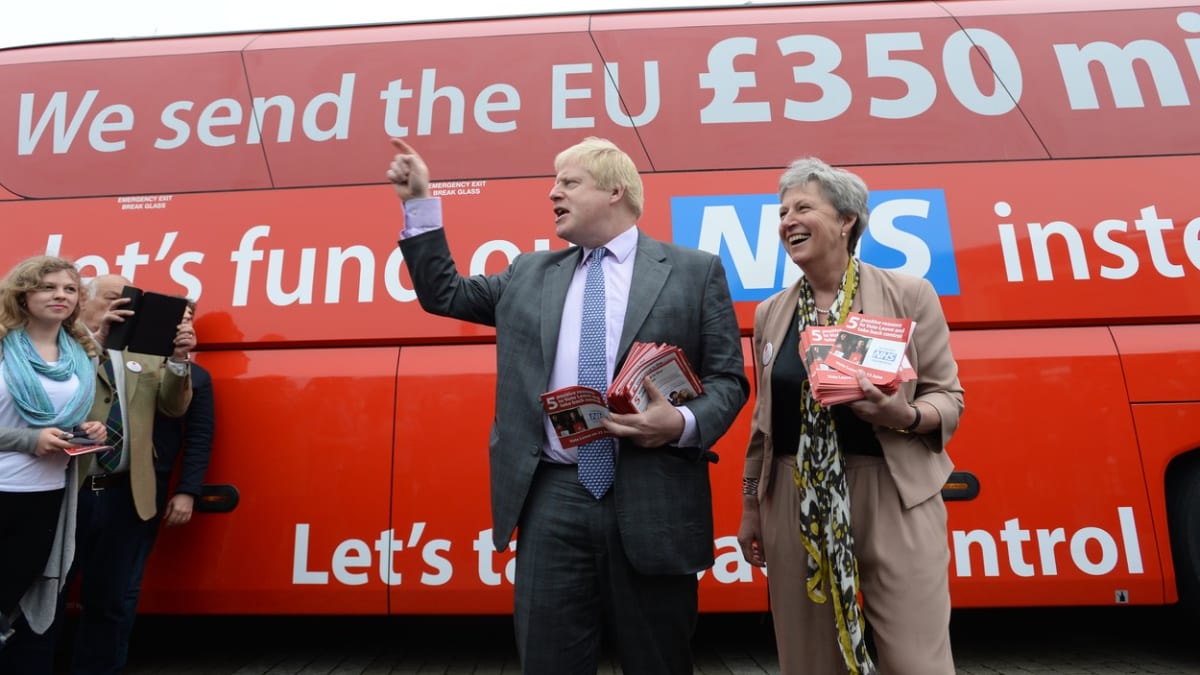 Boris Johnson jako jedna z hlavních tváří kampaně za odchod z EU