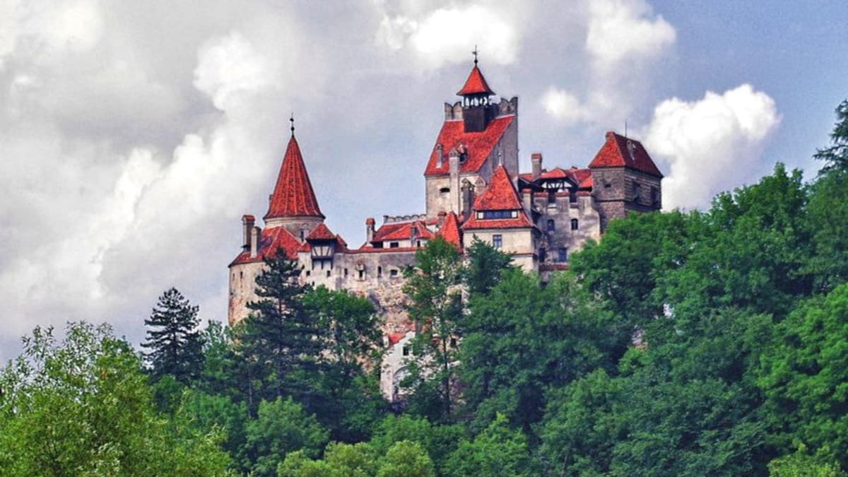 Báječné tipy na evropské hrady a zámky, co berou dech castelul_bran