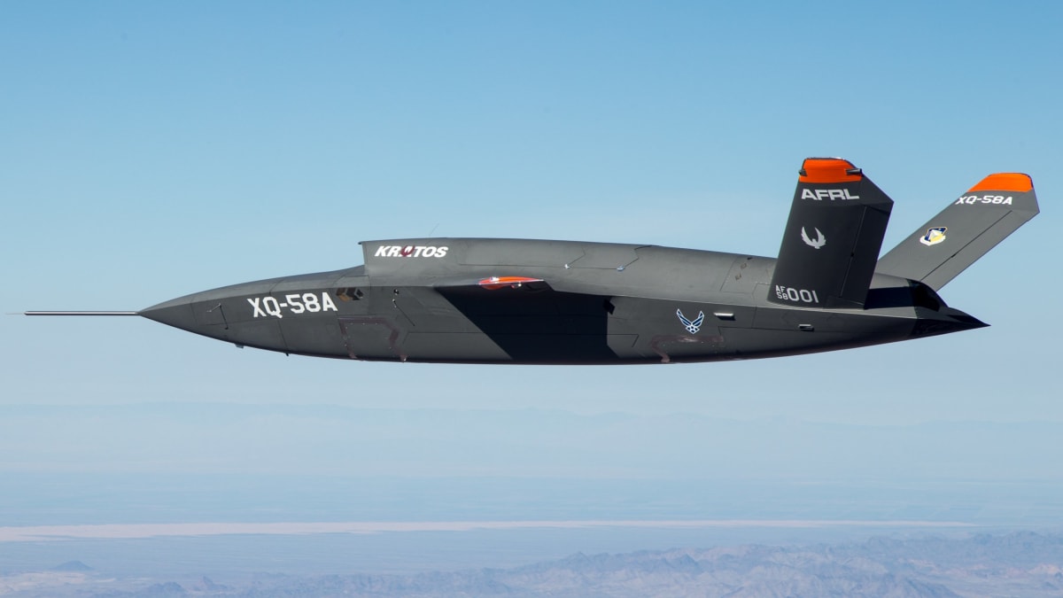 XQ-58A Valkyrie během svého prvního letu