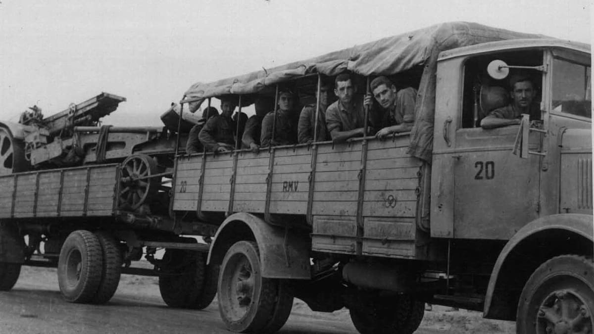 Italové na cestě k Tobruku (1941)