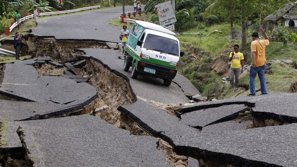 Silnice po zemětřesení