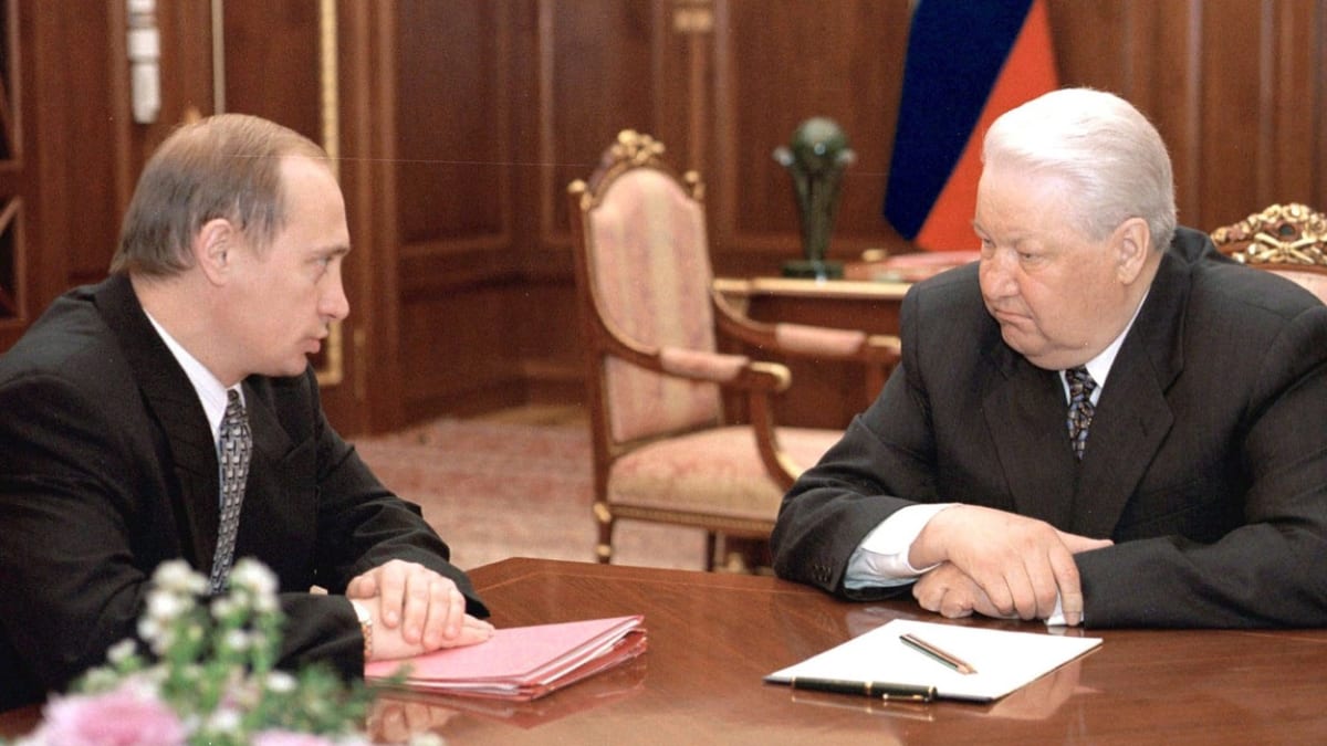 Putin jako šéf FSB na schůzce s Borisem Jelcinem