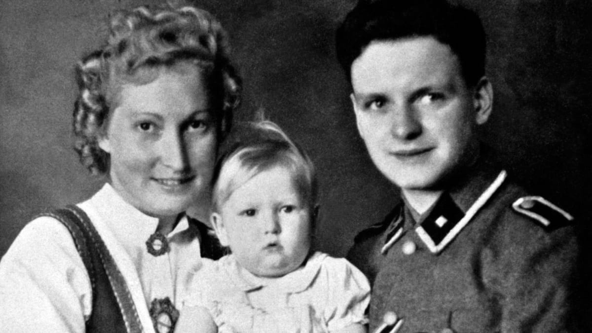 Dokonalá árijská rodina podle Himmlerova vzoru