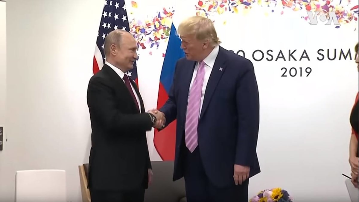 Trump a Putin na summitu G 20 v Osace