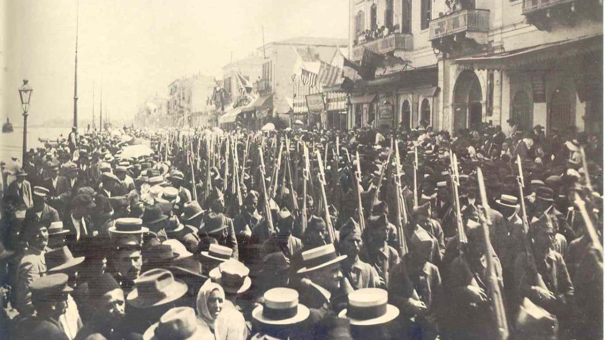 Řecká armáda obsazuje Smyrnu, 1919