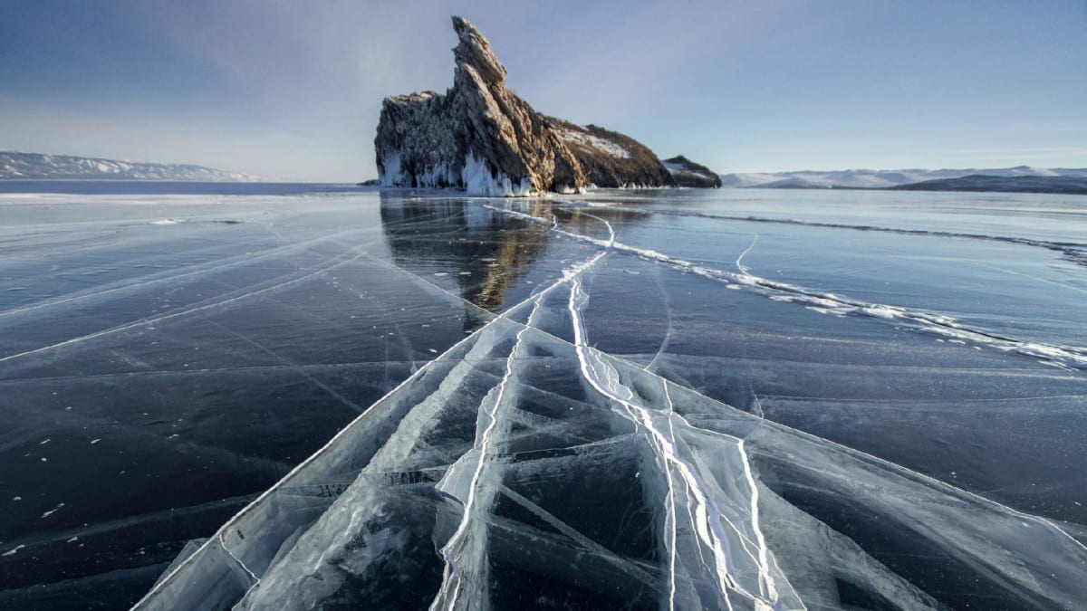 Bajkal obsahuje 23 000 krychlových kilometrů vody – to je víc než všechna Velká americká jezera dohromady