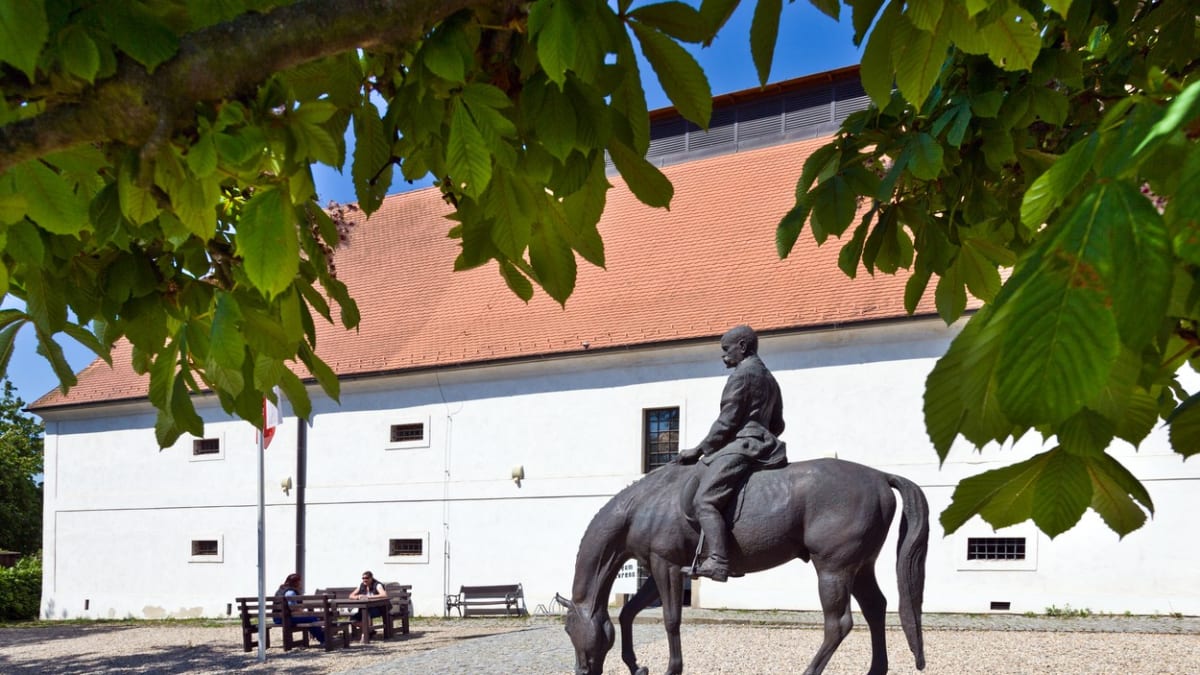 Masarykova jezdecká socha v Lánech