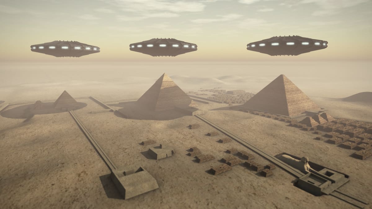 Že pyramidy postavili mimozemšťané je jedna z nejoblíbenějších konspiračních teorií
