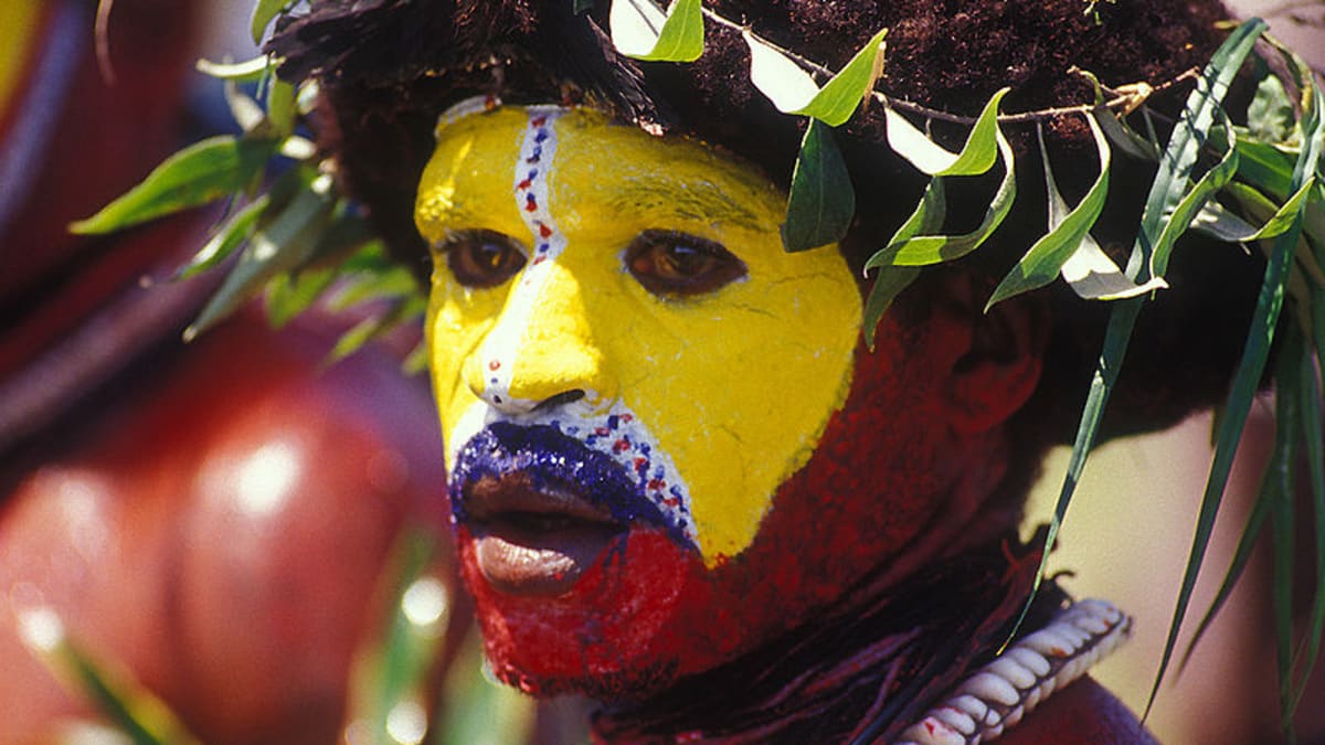 Domorodec z Papuy Nové Guiney