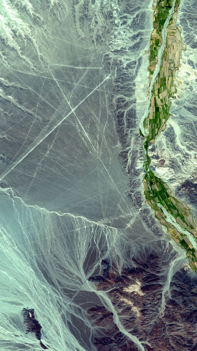 Satelitní pohled na linie