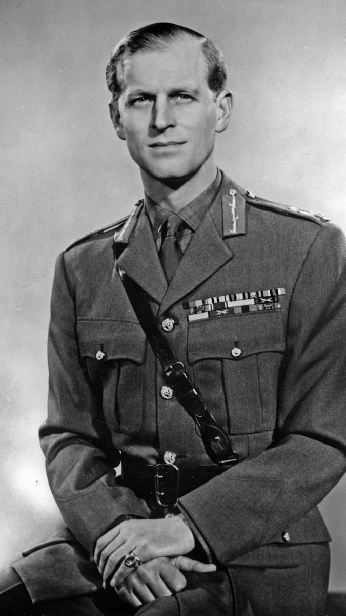 Vévoda z Edinburghu v uniformě v roce 1953