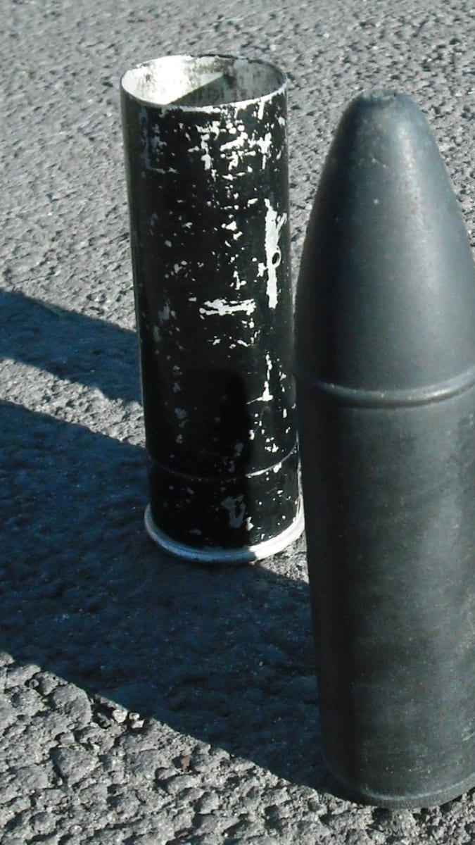 Gumový projektil používaný britskými vojáky v Severním Irsku