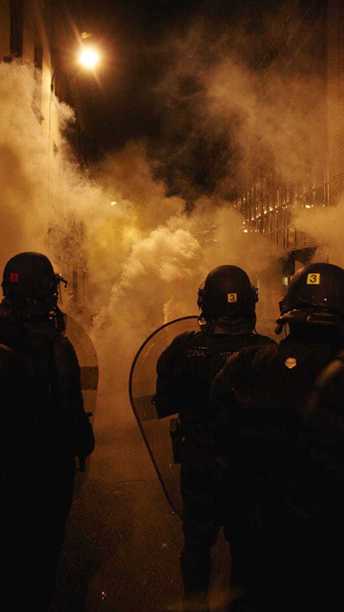 Slzný plyn použila francouzská policie při demonstracích v roce 2007